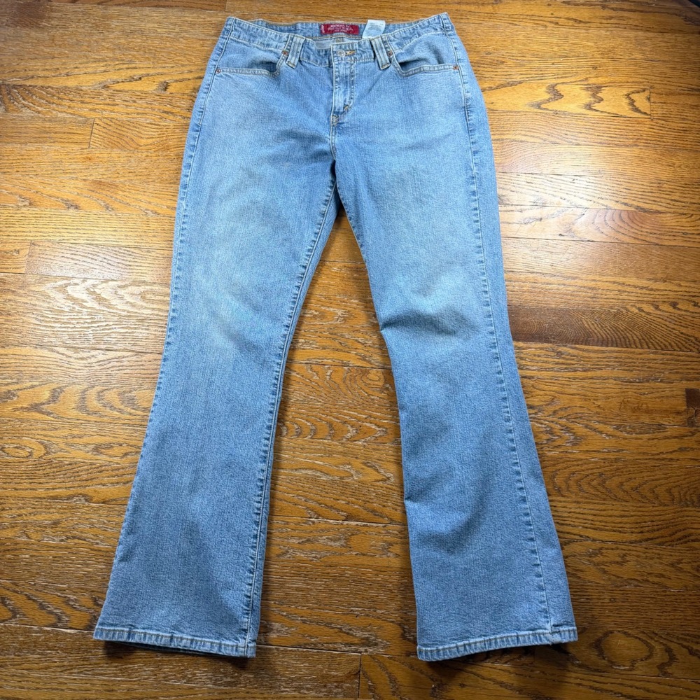 Vintage Y2K Levis 525 Nouveau Low Boot Cut Stretch Jeans Light Wash Denim 10M